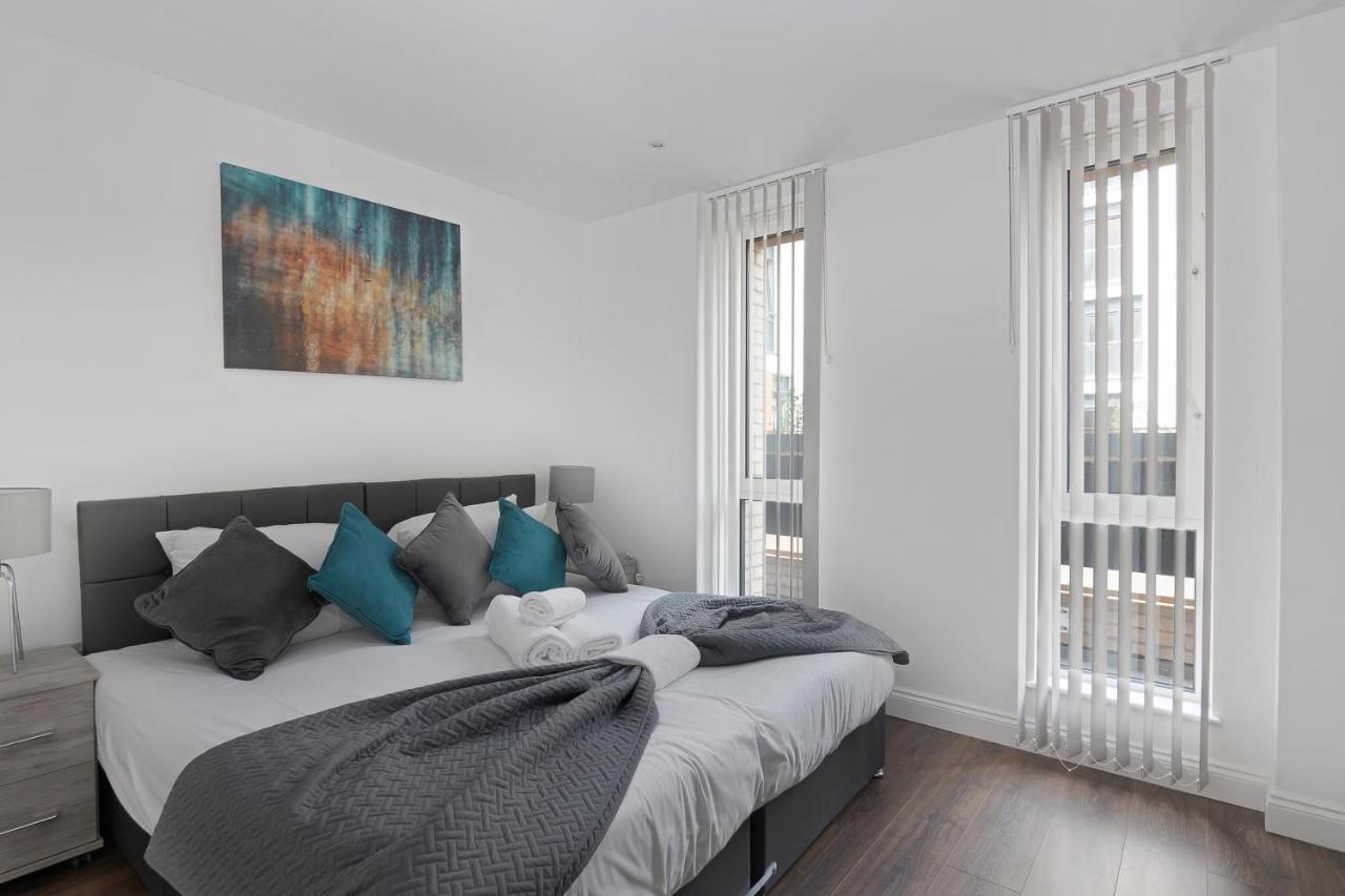 Spacious, Bright & Modern 1 & 2 Bed Apartments At Sligo House - Central Watford Watford  Exterior foto