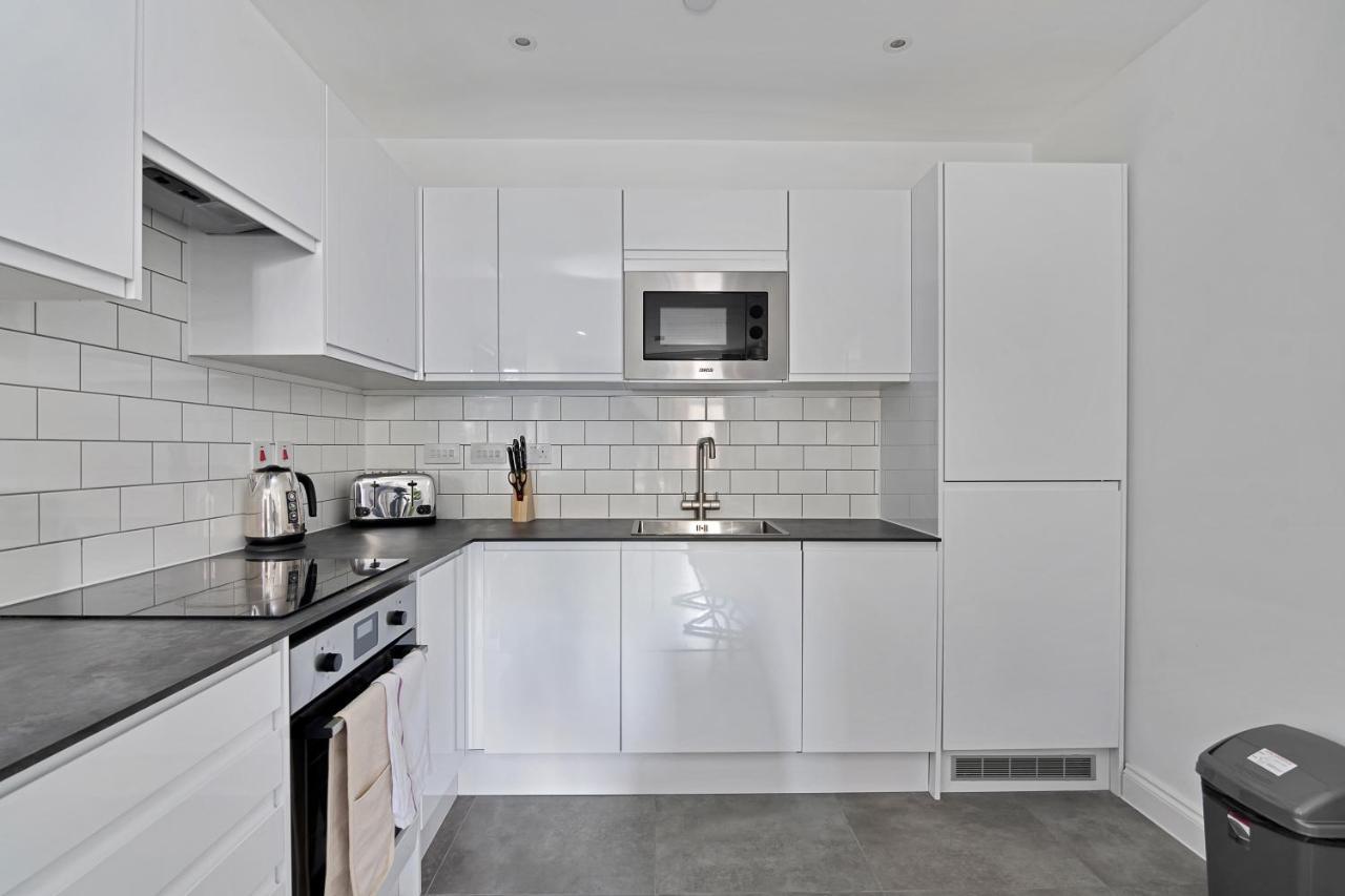 Spacious, Bright & Modern 1 & 2 Bed Apartments At Sligo House - Central Watford Watford  Exterior foto