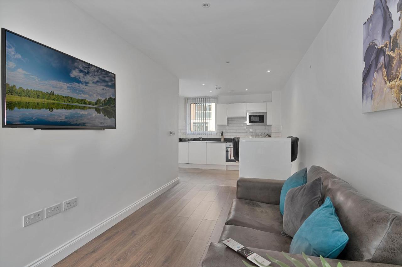 Spacious, Bright & Modern 1 & 2 Bed Apartments At Sligo House - Central Watford Watford  Exterior foto