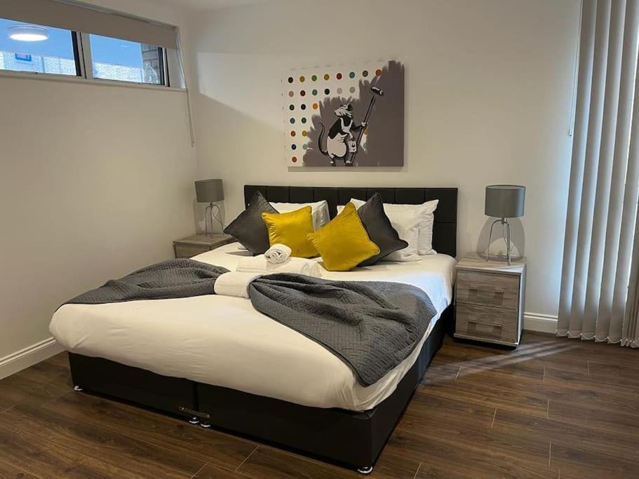 Spacious, Bright & Modern 1 & 2 Bed Apartments At Sligo House - Central Watford Watford  Exterior foto