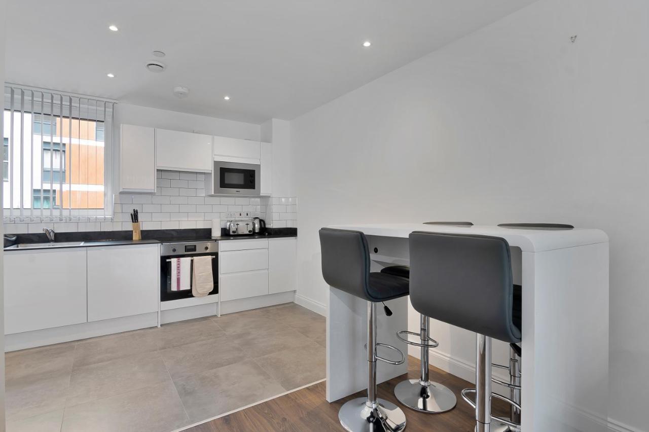 Spacious, Bright & Modern 1 & 2 Bed Apartments At Sligo House - Central Watford Watford  Exterior foto
